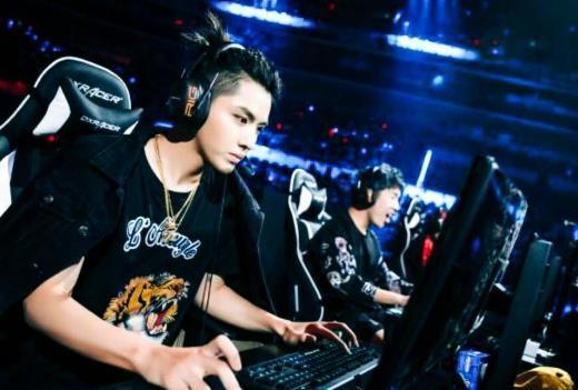 电竞明星爆料视频大全,揭秘幕后精彩瞬间